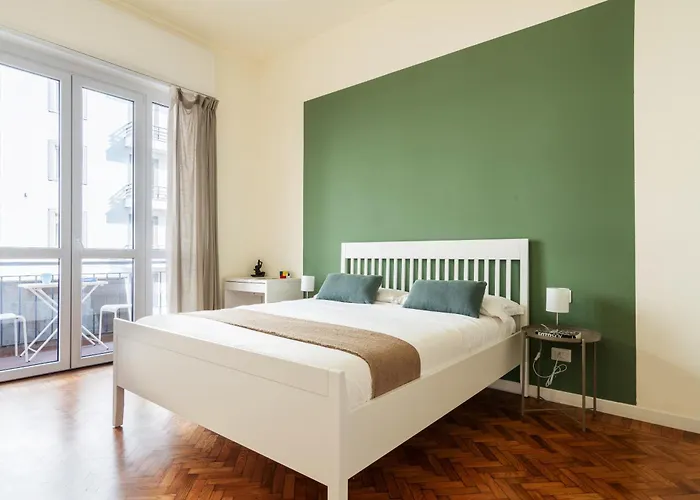 Flora Flexyrent Apartment Ac